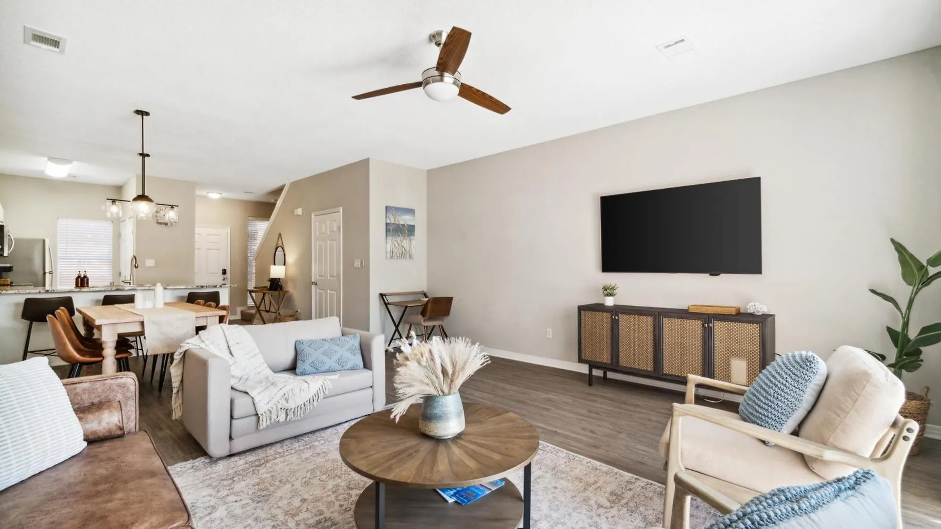 Luxury Miramar Beach Getaway ! 5-Min Walk To Sand ! Private Pool ! Dedicated Parking ! Dog Friendly ! 1Gb Wifi ! Mins To Shopping Destin 0*,