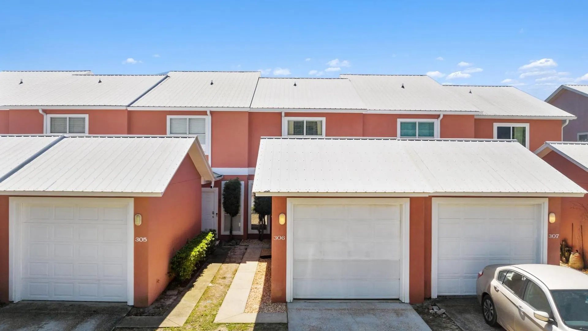 Luxury Miramar Beach Getaway ! 5-Min Walk To Sand ! Private Pool ! Dedicated Parking ! Dog Friendly ! 1Gb Wifi ! Mins To Shopping Destin United States